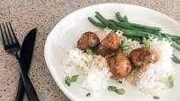 Firecracker Meatballs with Rice and Green Beans Firecracker Meatballs with Rice and Green Beans