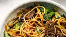 20 Minute Garlic Beef and Broccoli Lo Mein 20 Minute Garlic Beef and Broccoli Lo Mein