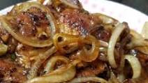 Chinese Style Onion Pork Chop with sweet soya sauce甜豉油洋蔥豬扒 Chinese Style Onion Pork Chop with sweet soya sauce甜豉油洋蔥豬扒