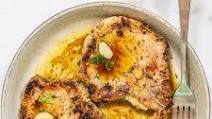Pan-Fried Pork Chops w/ Garlic Butter Pan-Fried Pork Chops w/ Garlic Butter