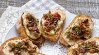 Bruschetta With White Bean Puree, Olives & Fresh Thyme Bruschetta With White Bean Puree, Olives & Fresh Thyme