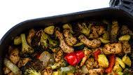 Healthy Air Fryer Chicken and Veggies (20 Minute!) Healthy Air Fryer Chicken and Veggies (20 Minute!)