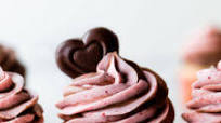 Cupid's Cupcakes (Strawberry & Nutella) Cupid's Cupcakes (Strawberry & Nutella)