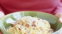 Learn to make spaghetti carbonara Learn to make spaghetti carbonara