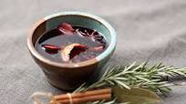 Mulled Ruby Port with Rosemary and Bay Leaves Mulled Ruby Port with Rosemary and Bay Leaves