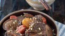 Korean Braised Beef Short Ribs (Galbi-Jjim) Korean Braised Beef Short Ribs (Galbi-Jjim)