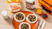 Mini Dessert Pizza with Nutella Mini Dessert Pizza with Nutella