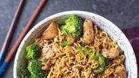 20-Minute Chicken Ramen Stir-Fry 20-Minute Chicken Ramen Stir-Fry