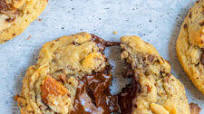 Almond Chocolate Chip Cookies Almond Chocolate Chip Cookies