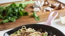 Recipe: Mushroom and Garlic Spaghetti Dinner Recipe: Mushroom and Garlic Spaghetti Dinner