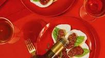 Sun-Dried Tomato Caprese Salad for Two Sun-Dried Tomato Caprese Salad for Two