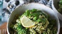 Creamy Green Leek & Pea Pasta Creamy Green Leek & Pea Pasta