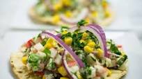 Tostadas de Surimi, Elote y Mayonesa Tostadas de Surimi, Elote y Mayonesa