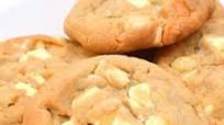 Subway White Chocolate Macadamia Nut Cookies Subway White Chocolate Macadamia Nut Cookies