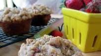 Strawberry Rhubarb Sour Cream Muffins with Crumble Topping Strawberry Rhubarb Sour Cream Muffins with Crumble Topping