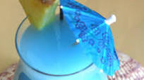 Blue Hawaiian classic cocktail recipe Blue Hawaiian classic cocktail recipe