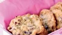 Dried Cranberry and Chocolate Cookies Dried Cranberry and Chocolate Cookies