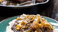 Cubed Steak with Onion Gravy Cubed Steak with Onion Gravy