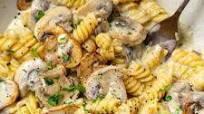 Creamy Instant Pot Garlic Mushroom Pasta Creamy Instant Pot Garlic Mushroom Pasta
