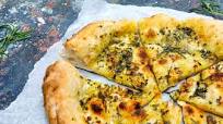 Garlic Bread Pizza Garlic Bread Pizza