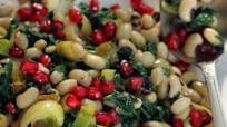 Black-Eyed Pea Salad with spinach, leeks, and pomegranate Black-Eyed Pea Salad with spinach, leeks, and pomegranate