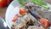 Sinigang na Ulo (Fish Head in Tamarind Broth) Sinigang na Ulo (Fish Head in Tamarind Broth)