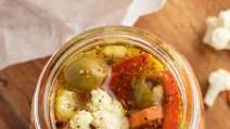 Giardiniera {Pickled Vegetables) Giardiniera {Pickled Vegetables)