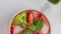 Strawberry Rosé Mojito Strawberry Rosé Mojito