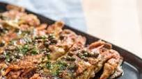 Sautéed Soft-Shell Crabs With Lemon-Butter Pan Sauce Recipe Sautéed Soft-Shell Crabs With Lemon-Butter Pan Sauce Recipe