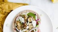 Chicken Souvlaki Pitas with Tzatziki Sauce Chicken Souvlaki Pitas with Tzatziki Sauce