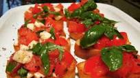 Bruschetta Caprese und al Pomodoro Bruschetta Caprese und al Pomodoro