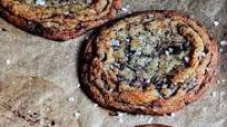 Giant Crinkled Chocolate Chip Cookies Giant Crinkled Chocolate Chip Cookies
