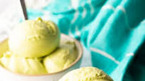 4-Ingredient Vegan Avocado Ice Cream Recipe + VIDEO 4-Ingredient Vegan Avocado Ice Cream Recipe + VIDEO