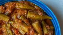 Okra in Tomato Sauce and Olive Oil - Bamies Latheres Okra in Tomato Sauce and Olive Oil - Bamies Latheres