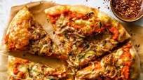 5 Ingredient Pumpkin and Gouda Pizza 5 Ingredient Pumpkin and Gouda Pizza