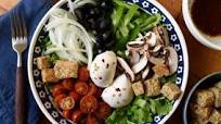Vegetarian Pizza Salad Vegetarian Pizza Salad