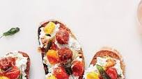 Ricotta and Roasted Tomato Bruschetta with Pancetta Ricotta and Roasted Tomato Bruschetta with Pancetta