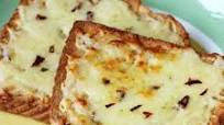Garlic cheese toast Garlic cheese toast
