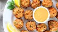 Mini Baked Salmon Cakes with Sriracha Lemon Aioli Appetizer Mini Baked Salmon Cakes with Sriracha Lemon Aioli Appetizer