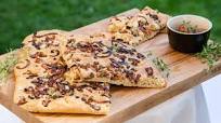 Koko Suomi leipoo: Pinjan sienifocaccia Koko Suomi leipoo: Pinjan sienifocaccia