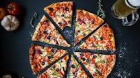 Make a Quick and Easy Pizza with your Favourite Toppings Make a Quick and Easy Pizza with your Favourite Toppings