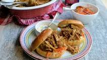 Curried pulled pork with brioche buns Curried pulled pork with brioche buns