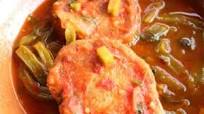 Shrimp patties with nopales and red sauce Shrimp patties with nopales and red sauce