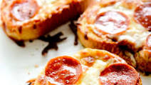 Texas Toast Garlic Bread Pizza Texas Toast Garlic Bread Pizza
