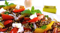 Delicious Greek Lentil Salad Recipe with Feta cheese (Fakes Salata) Delicious Greek Lentil Salad Recipe with Feta cheese (Fakes Salata)
