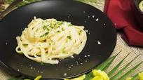 Fettuccine Alfredo (Macaroni Grill Copycat) Recipe Fettuccine Alfredo (Macaroni Grill Copycat) Recipe