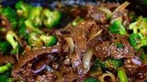 Keto Air Fryer Crispy Beef and Broccoli Stir-Fry Keto Air Fryer Crispy Beef and Broccoli Stir-Fry