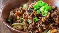 Taiwanese Noodles with Meat Sauce Recipe (Taiwanese Spaghetti) Taiwanese Noodles with Meat Sauce Recipe (Taiwanese Spaghetti)