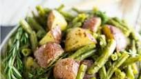 Garlic Herb Roasted Potatoes and Green Beans Garlic Herb Roasted Potatoes and Green Beans