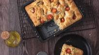 La receta más esponjosa de focaccia de tomate y romero en Thermomix paso a paso La receta más esponjosa de focaccia de tomate y romero en Thermomix paso a paso